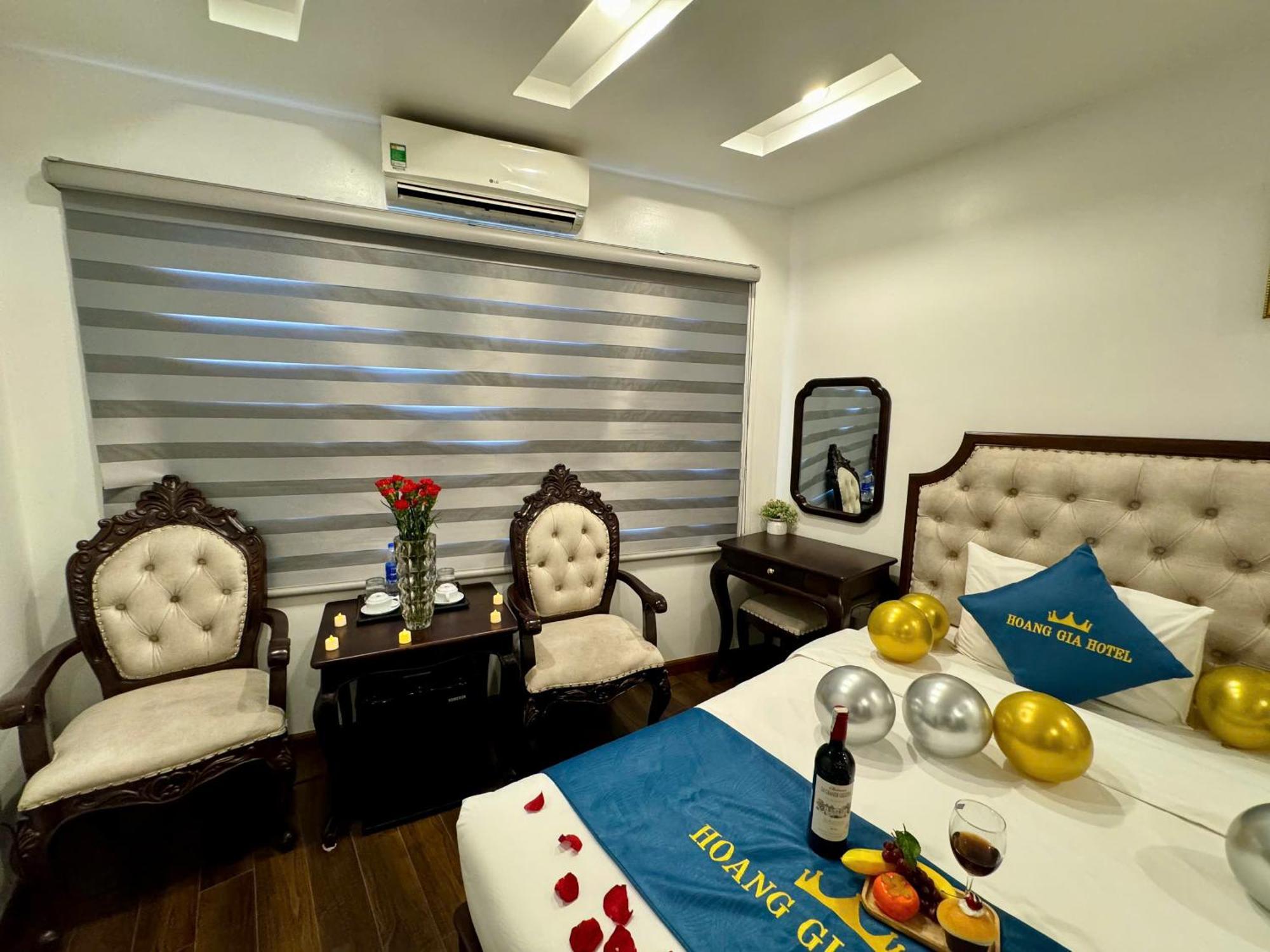 Hoang Gia Hotel Nhan Hoa Hanoi Exterior photo
