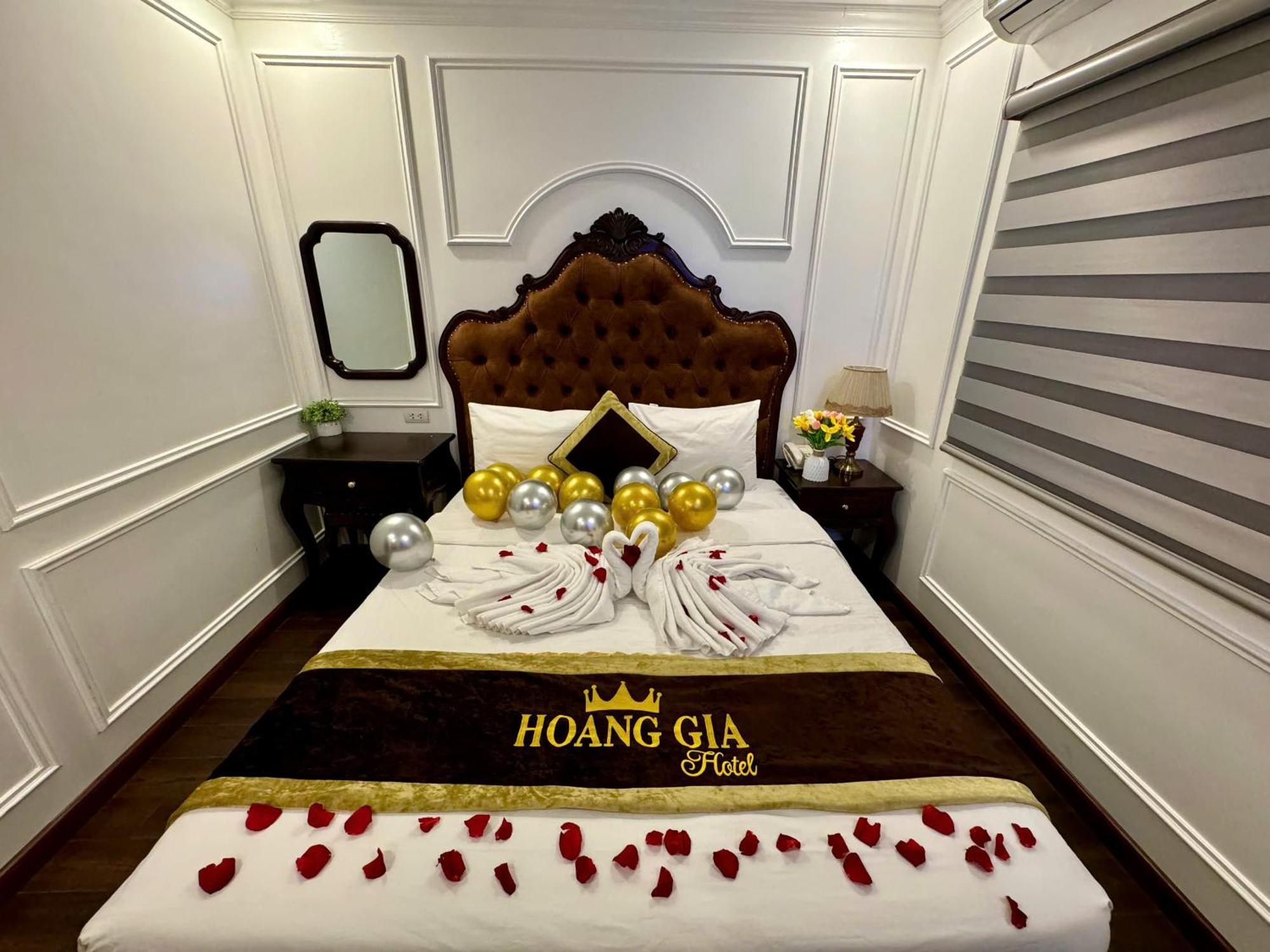 Hoang Gia Hotel Nhan Hoa Hanoi Exterior photo
