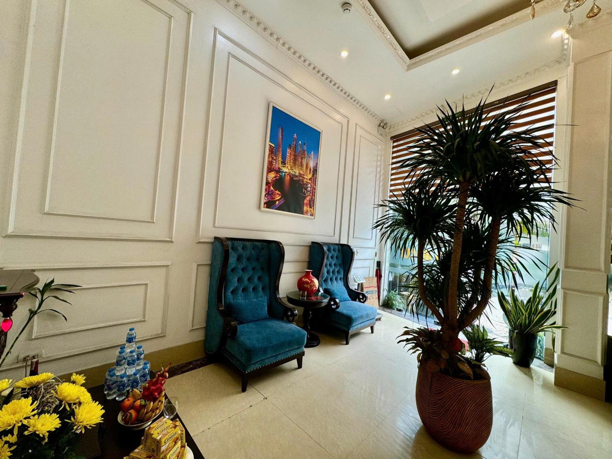 Hoang Gia Hotel Nhan Hoa Hanoi Exterior photo
